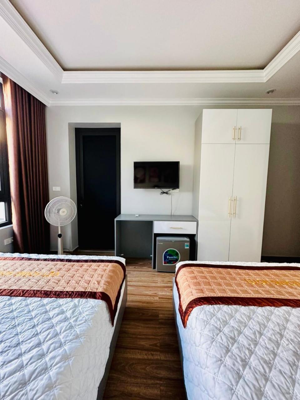 Viet Hoang Hotel Ha Long Exteriör bild