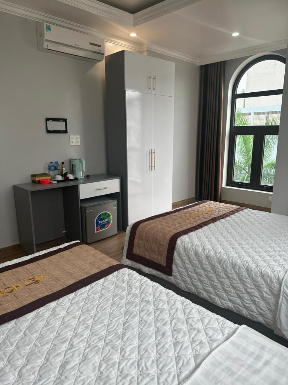 Viet Hoang Hotel Ha Long Exteriör bild