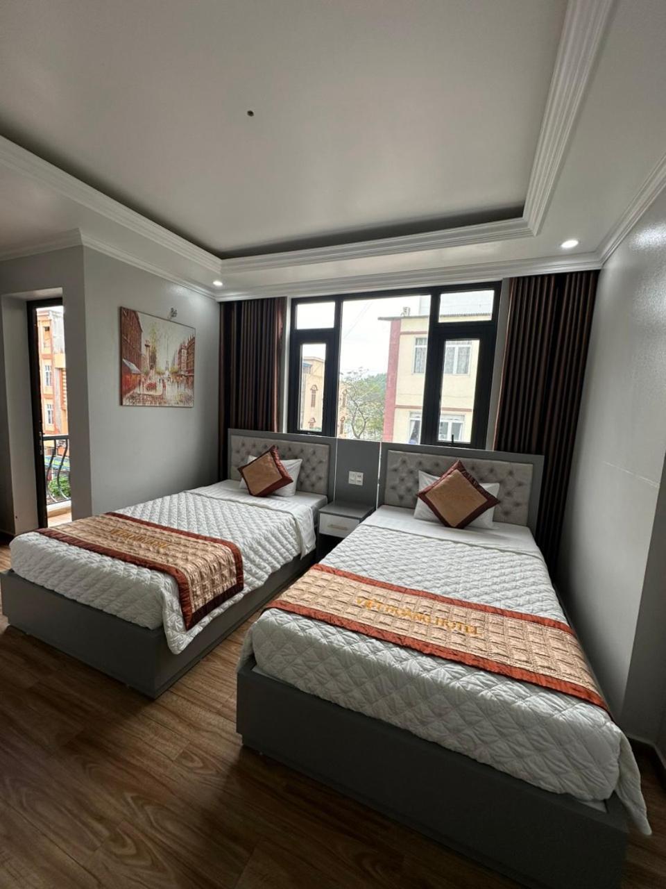Viet Hoang Hotel Ha Long Exteriör bild