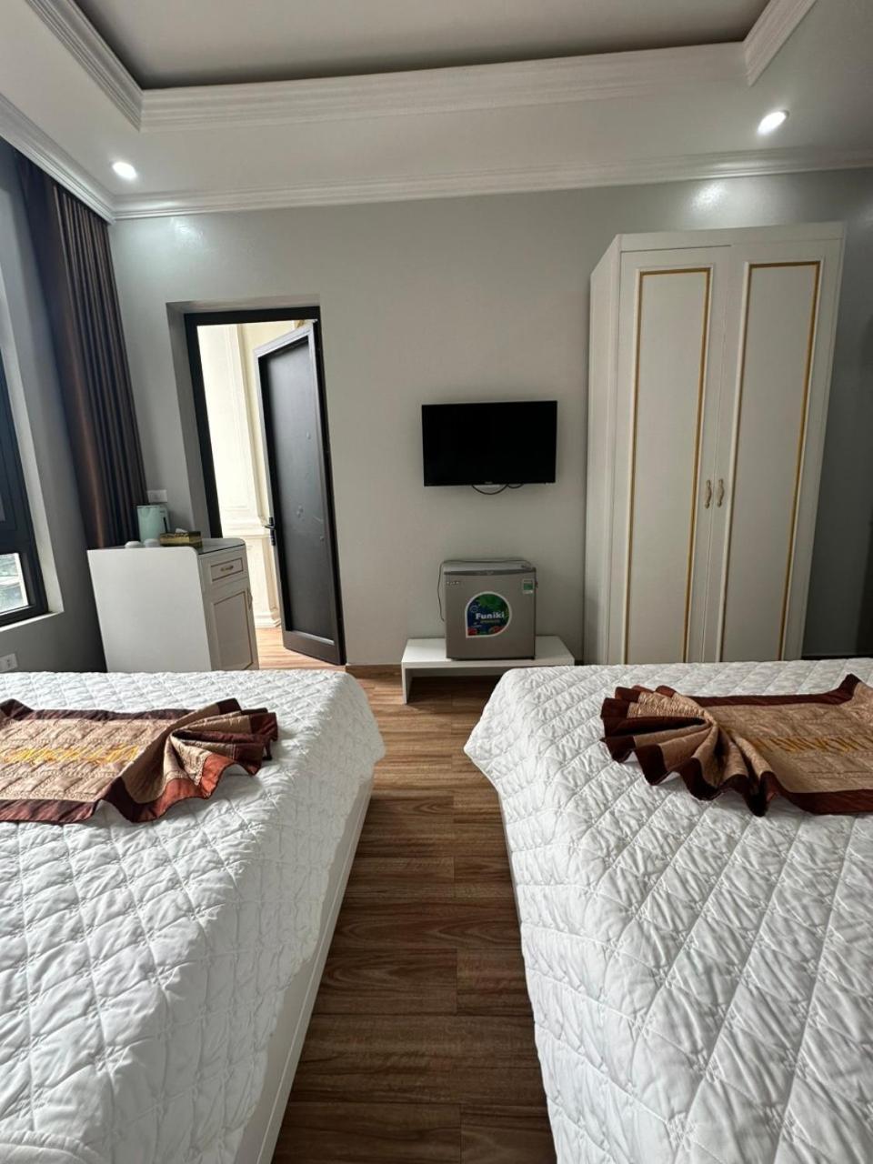 Viet Hoang Hotel Ha Long Exteriör bild