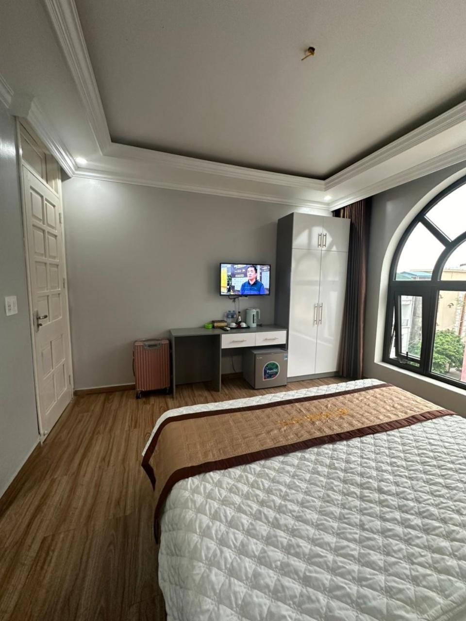Viet Hoang Hotel Ha Long Exteriör bild